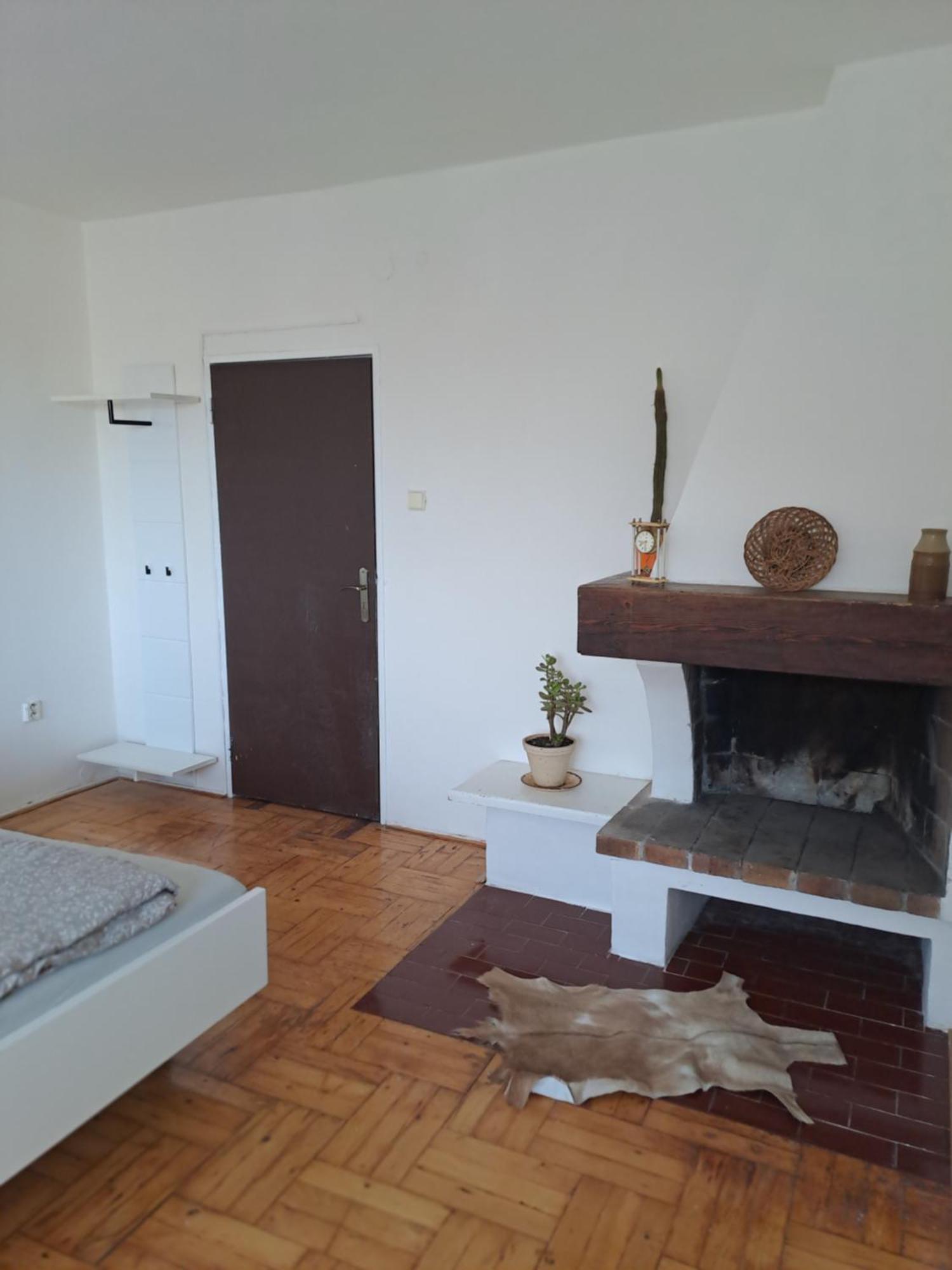 Apartman S Krbem 奥洛穆茨 外观 照片